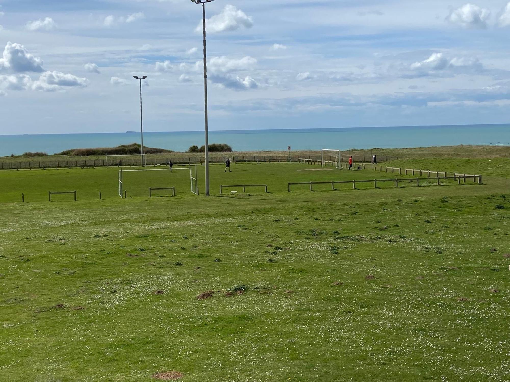 Brise De Mer Sur La Naturelle, Studio A Wimereux , Parking Exterior photo